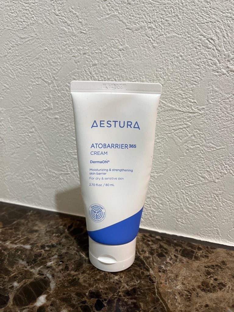 愛用している韓国クリーム、AESTURA（エストラ）アトバリア365クリームのパッケージ。